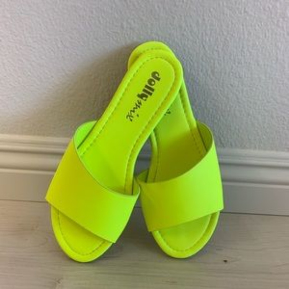 "CeCE" Slides - Neon Yellow - Picture 4 of 5